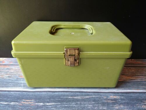 Vintage Wil-hold Wilson Pea Green Sewing Kit Box Basket Small W/ Contents Handle